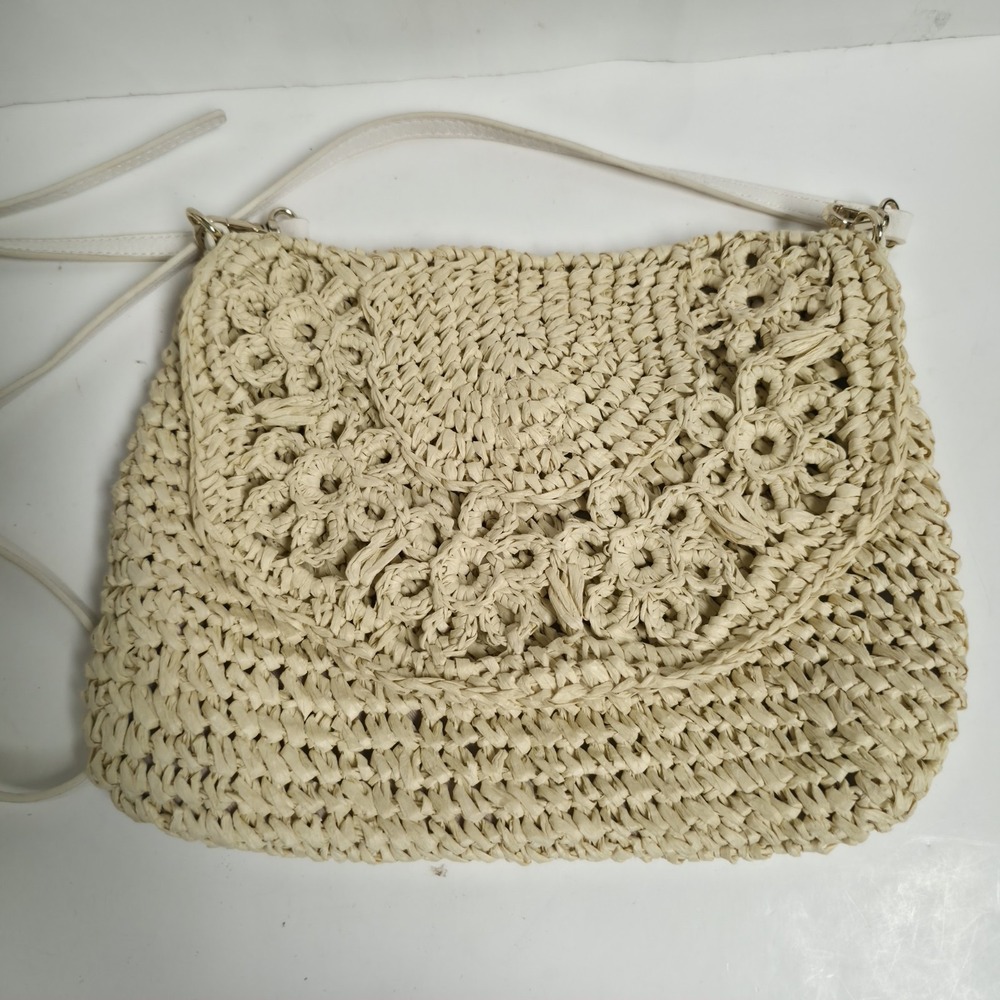 LC Lauren Conrad Daisy Crochet Crossbody Bag Straw Woven Cream Boho Festival